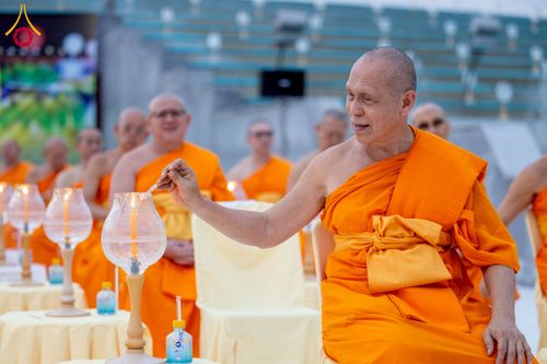 ภาพ No.266267:วันพุธที่ 5 พฤศจิกายน พ.ศ. 2568 (วันพระ ขึ้น 15 ค่ำ เดือน 12) พิธีลอยกระทงธรรม  ณ สระมหาเศรษฐีทะเลบุญ มหาวิหารพระมงคลเทพมุนี วัดพระธรรมกาย จ.ปทุมธานี