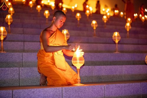 ภาพ No.124983:พิธีเวียนประทักษิณและจุดมาฆประทีป (ชุดที่ 2) ในวันมาฆบูชา เสาร์ที่ 24 กุมภาพันธ์ พ.ศ. 2567 ณ พระมหาธรรมกายเจดีย์ วัดพระธรรมกาย