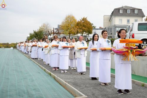 ภาพ No.262042:วันที่ 19 ตุลาคม พ.ศ. 2568 พิธีทอดกฐินวัดพระธรรมกายไรน์แลนด์ ประเทศเยอรมัน 