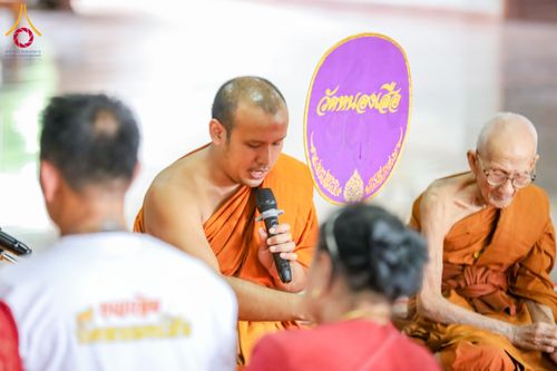 ภาพ No.173933:พิธีทอดกฐิน วัดหนองเสือ จ.ฉะเชิงเทรา ในโครงการกฐินสามัคคีทั่วไทย 30,000 วัด บูชาธรรม 80 ปี หลวงพ่อธัมมชโย โดยคณะศิษยานุศิษย์วัดพระธรรมกาย วันที่ 6 พฤศจิกายน พ.ศ. 2567