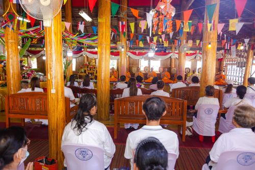 ภาพ No.173177:พิธีทอดกฐิน วัดช้างใหญ่ จ.พระนครศรีอยุธยา ในโครงการกฐินสามัคคีทั่วไทย 30,000 วัด บูชาธรรม 80 ปี หลวงพ่อธัมมชโย โดยคณะศิษยานุศิษย์วัดพระธรรมกาย วันที่ 2 พฤศจิกายน พ.ศ. 2567