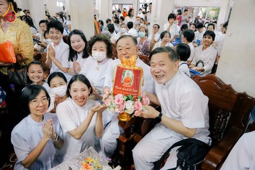 ภาพ No.178696:พิธีทอดกฐิน ณ วัดวิเศษการ แขวงศิริราช บางกอกน้อย กรุงเทพฯ ในโครงการกฐินสามัคคีทั่วไทย 30,000 วัด บูชาธรรม 80 ปี หลวงพ่อธัมมชโย โดยคณะศิษยานุศิษย์วัดพระธรรมกาย วันที่ 15 พฤศจิกายน พ.ศ. 2567