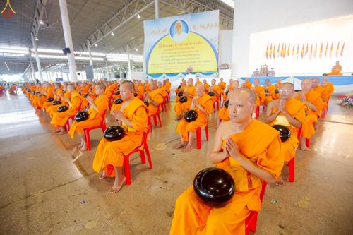 ภาพ No.227838:วันอาทิตย์ที่ 1 มิถุนายน พ.ศ. 2568 พิธีตักบาตร , พิธีบูชาข้าวพระ ณ วัดพระธรรมกาย จ.ปทุมธานี