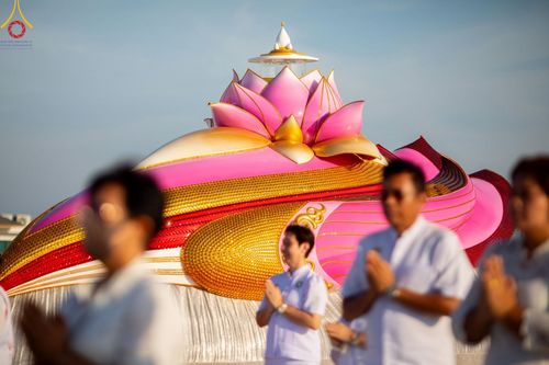 ภาพ No.211597:วันอาทิตย์ที่ 16 มีนาคม พ.ศ. 2568 พิธีอัญเชิญพระบรมสารีริกธาตุ ประดิษฐาน ณ ปทุมเจดีย์ ศูนย์อบรมเยาวชนปัตตานี