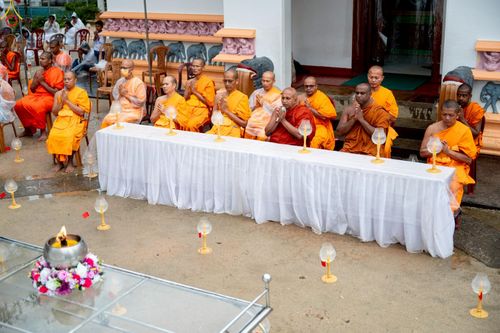 ภาพ No.229924:วันที่ 4 และ 12 พฤษภาคม พ.ศ. 2568 พิธีจุดวิสาขประทีป ถวายเป็นพุทธบูชา ณ วัดสุภัทรารามา มหาวิหาร เมืองบาดุลลา ประเทศศรีลังกา