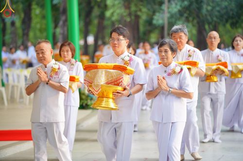 ภาพ No.136243:พิธีอุปสมบทสามเณรเตรียมสถาบันธรรมชัย รุ่นที่ 21 ณ โบสถ์พระไตรปิฏก วัดพระธรรมกาย วันเสาร์ที่ 4 พฤษภาคม พ.ศ.2567