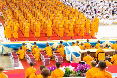 ภาพ No.123149:พระธรรมยาตรารับประกาศนียบัตร และพระของขวัญ ในวันอาทิตย์ต้นเดือนที่ 4 กุมภาพันธ์ พ.ศ.2567 ณ สภาธรรมกายสากล วัดพระธรรมกาย