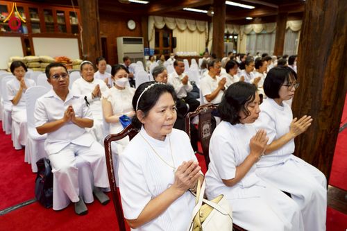 ภาพ No.270757:วันที่ 18 พฤศจิกายน พ.ศ. 2568 วัดพระธรรมกาย เป็นเจ้าภาพบำเพ็ญกุศล  คุณยายอาจารย์ ดร.ตรีธา เนียมขำ  อดีตนายกสมาคมศิษย์หลวงพ่อวัดปากน้ำ ณ ศาลาสตมานุสรณ์ (ศาลาเรือนไทย) วัดปากน้ำ  พระอารามหลวง เขตภาษีเจริญ กรุงเทพมหานคร