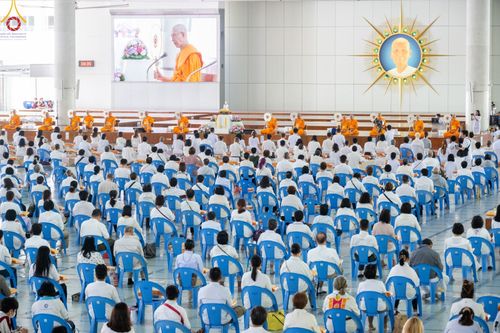 ภาพ No.104487:พิธีบุพเปตพลี ครั้งที่ 145 อุทิศบุญแด่หมู่ญาติที่ล่วงลับไปแล้ว และสืบทอดอายุพระพุทธศาสนา วันพุธที่ 27 ธันวาคม พ.ศ. 2566 (วันพระขึ้น 15 ค่ำ เดือน 12 ) ณ หอฉันคุณยายอาจารย์ฯ วัดพระธรรมกาย