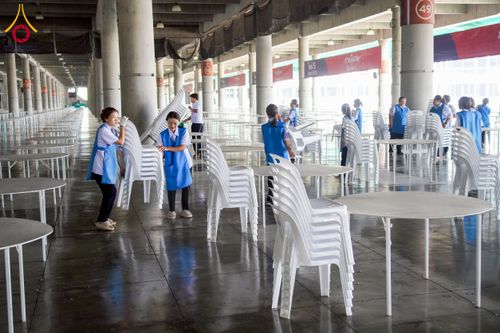 ภาพ No.217593:วันที่ 2-14 เมษายน พ.ศ. 2568 เจ้าหน้าที่เตรียมงานวันคุ้มครองโลก ชุดที่ 1 วัดพระธรรมกาย จ.ปทุมธานี