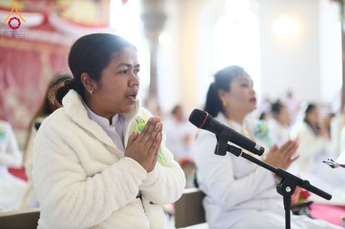 ภาพ No.172137:พิธีทอดกฐิน วัดพระธรรมกายสก็อตแลนด์ บูชาธรรม 80 ปี หลวงพ่อธัมมชโย โดยคณะศิษยานุศิษย์วัดพระธรรมกาย วันที่ 25 ตุลาคม พ.ศ. 2567