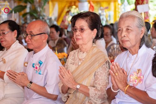 ภาพ No.175414:พิธีทอดกฐินกฐิน วัดสีชมพูวนาราม นครเวียงจันทร์ สปป.ลาว บูชาธรรม 80 ปี หลวงพ่อธัมมชโย โดยคณะศิษยานุศิษย์วัดพระธรรมกาย วันที่ 11 พฤศจิกายน พ.ศ. 2567