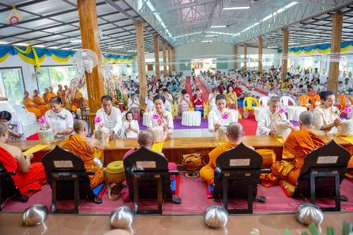 ภาพ No.80892:พิธีตักบาตรพระ ๒๑๖ รูป และ พิธีถวายมหาสังฆทาน ๕๒ วัด ฉลองครบรอบ ๑๖ ปี ธุดงคสถานพรรัตนแพร่ วันอังคารที่ ๙ พฤษภาคม พ.ศ.๒๕๖๖ ณ ธุดงคสถานพรรัตนะ อำเภอวังชิ้น จังหวัดแพร่