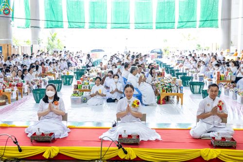ภาพ No.88532:พิธีตักบาตรฉลองพระใหม่ โครงการอุปสมบทหมู่บูชาธรรมครบรอบ 106 ปี วันครูผู้ค้นพบวิชชาธรรมกาย ณ มหารัตนวิหารคด 11 วัดพระธรรมกาย ในวันอาทิตย์ ที่ 24 กันยายน พ.ศ. 2566