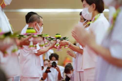 ภาพ No.84715:พิธีบรรจุพระบรมสารีริกธาตุภายในเกตุดอกบัวตูม องค์พระประธาน ณ ห้องแก้วสารพัดนึก 2 วัดพระธรรมกาย ในวันอาสาฬหบูชา อังคารที่ 1 สิงหาคม พ.ศ.2566