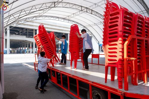 ภาพ No.58447:V.41 เทหมดใจ  ลุยต่อไป ร้อยซาวปี การเตรียมงาน การปฏิบัติงาน และการเก็บงาน ของเจ้าหน้าที่หน่วยงานต่างๆ เพื่อพิธีฉลองอายุวัฒนมงคล 80 ปี หลวงพ่อธัมมชโย และรับถวายมหาสังฆทาน 10,000 กว่าวัดทั่วประเทศ ในวันคุ้มครองโลก จันทร์ที่ 22 เมษายน พ.ศ. 2567