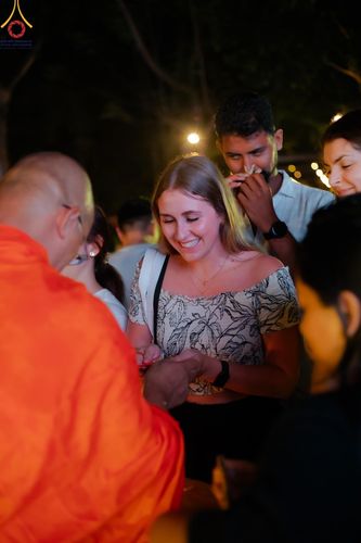 ภาพ No.156601:วัดพุทธบาหลีและวัดพระธรรมกาย จัดปฏิบัติธรรมนานาชาติ 1,151 คนจาก 78 ประเทศ ใน "วันสันติภาพสากล" ณ บาหลี อินโดนีเซีย วันเสาร์ที่ 21 กันยายน พ.ศ. 2567 เวลา 16.00-21.00 น. ณ พิพิธภัณฑ์ ARMA เมืองอูบุด จังหวัดบาหลี ประเทศอินโดนีเซีย