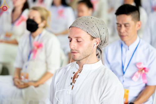 ภาพ No.207455:พิธีตักบาตร และปฏิบัติธรรมช่วงสาย ในวันมาฆบูชา วันพุธที่ 12 กุมภาพันธ์ พ.ศ. 2568 ณ วัดพระธรรมกาย จังหวัดปทุมธานี