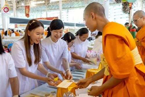 ภาพ No.273084:วันอาทิตย์ที่ 23 พฤศจิกายน พ.ศ.2568 พิธีมุทิตาสักการะ พระมหาเถระและพระเถระ ประจำปีพุทธศักราช 2568 ณ ห้องแก้วสารพัดนึก 2 สภาธรรมกายสากล  วัดพระธรรมกาย