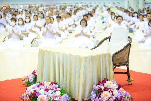 ภาพ No.207456:พิธีตักบาตร และปฏิบัติธรรมช่วงสาย ในวันมาฆบูชา วันพุธที่ 12 กุมภาพันธ์ พ.ศ. 2568 ณ วัดพระธรรมกาย จังหวัดปทุมธานี