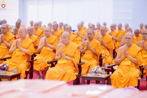 ภาพ No.244150:วันอาทิตย์ที่ 7 กันยายน พ.ศ. 2568 พิธีทอดผ้าป่าสมทบกฐินวัดพระธรรมกาย และสมทบกฐิน 30,000 วัดทั่วไทย ครั้งที่ 2 ณ ห้องแก้วสารพัดนึก 1 วัดพระธรรมกาย