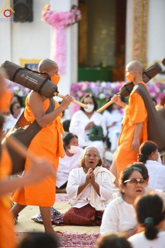 ภาพ No.110611:พิธีต้อนรับพระธรรมยาตรา ในโครงการธรรมยาตรากตัญญูบูชา มหาปูชนียาจารย์ พระมงคลเทพมุนี(สด จนฺทสโร) พระผู้ปราบมาร อนุสรณ์สถาน 7 แห่ง ปีที่ 12 วันที่ 11 มกราคม พ.ศ. 2567 ณ อนุสรณ์สถานลำดับที่ 3 สถานที่เกิดใหม่ในเพศสมณะ วัดสองพี่น้อง จ.สุพรรณบุรี