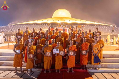 ภาพ No.312482:วันอังคารที่ 3 มีนาคม พ.ศ.2569 พิธีเวียนประทักษิณและจุดมาฆประทีป (ภาพชุดที่ 2) ณ ลานธรรมพระมหาธรรมกายเจดีย์ วัดพระธรรมกาย