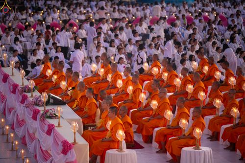 ภาพ No.302231:วันที่ 23 มกราคม พ.ศ. 2569 พิธีจุดประทีปธรรมถวายเป็นพุทธบูชา (ภาพชุดที่ 2) และบูชาธรรมมหาปูชนียาจารย์  ณ อนุสรณ์สถานลำดับที่ 5 สถานที่เผยแผ่วิชชาธรรมกายครั้งแรก อนุสรณ์สถานบางปลา วัดบางปลา อำเภอบางเลน จังหวัดนครปฐม ในโครงการธรรมยาตรา กตัญญูบูชา มหาปูชนีย