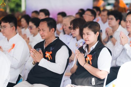 ภาพ No.331422:วันที่ 31 พฤษภาคม พ.ศ.2569 พิธีทอดผ้าป่าและตอกเสาเข็มมงคลต้นแรก องค์พระเจดีย์เพื่อสร้างสันติภาพโลก  ณ ธุดงคสถานพัฒนานิคม จังหวัดลพบุรี
