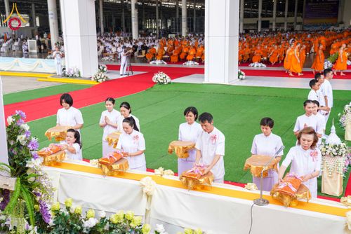 ภาพ No.316528:วันอาทิตย์ที่ 29 มีนาคม พ.ศ. 2569 พิธีทอดผ้าบังสุกุลและพิธีชำระร่าง โยมพ่อณรงค์ จินตมากุล  สิริอายุ 99 ปี 11 เดือน โยมบิดา พระครูปลัดรัตนวีรวัฒน์ (รังสฤษดิ์ อิทฺธิจินตโก) ที่ปรึกษาเจ้าคณะจังหวัดปทุมธานี เจ้าอาวาสวัดพระธรรมกาย  ณ ฌาปนสถานชั่วคราว ทางเข้า 