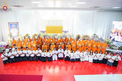 ภาพ No.316151:วันศุกร์ที่ 27 มีนาคม พ.ศ. 2569 พิธีบำเพ็ญกุศล คุณพ่อณรงค์ จินตมากุล  สิริอายุ 99 ปี 11 เดือน โยมบิดา พระครูปลัดรัตนวีรวัฒน์ (รังสฤษดิ์ อิทฺธิจินตโก) ที่ปรึกษาเจ้าคณะจังหวัดปทุมธานี เจ้าอาวาสวัดพระธรรมกาย  ณ ห้องปลูกศรัทธา 2 วัดพระธรรมกาย ปทุมธานี