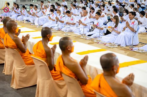 ภาพ No.121228:พิธีถวายภัตตาหารเป็นสังฆทาน แด่คณะพระธรรมยาตราฯ ในโครงการธรรมยาตรากตัญญูบูชา มหาปูชนียาจารย์ พระมงคลเทพมุนี(สด จนฺทสโร) พระผู้ปราบมาร อนุสรณ์สถาน 7 แห่ง ปีที่ 12 วันที่ 30 มกราคม พ.ศ. 2567 ณ สภาธรรมกายสากล วัดพระธรรมกาย