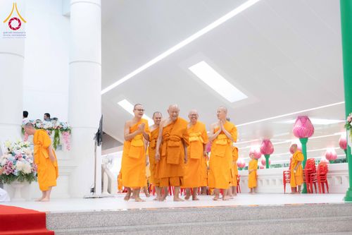 ภาพ No.309028:วันอาทิตย์ที่ 8 กุมภาพันธ์ พ.ศ. 2569  พิธีต้อนรับพระบัญชาสมเด็จพระสังฆราช แต่งตั้ง  “พระครูปลัดรัตนวีรวัฒน์” (รังสฤษดิ์ อิทฺธิจินฺตโก) เจ้าอาวาสวัดพระธรรมกาย ให้ดำรงตำแหน่ง “ที่ปรึกษาเจ้าคณะจังหวัดปทุมธานี”