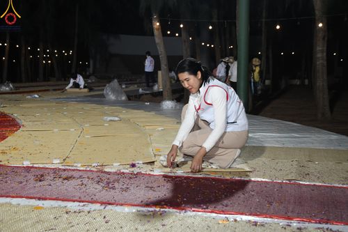 ภาพ No.105879:V.2 ทุ่มเท การเตรียมงาน เก็บงาน การรับบุญของเจ้าหน้าที่หน่วยงานต่างๆ เพื่อโครงการธรรมยาตรา กตัญญูบูชามหาปูชนียาจารย์ พระมงคลเทพมุนี (สด จนฺทสโร) พระผู้ปราบมาร อนุสรณ์สถาน 7 แห่ง ปีที่ 12 ระหว่างวันที่ 2 - 31 มกราคม พ.ศ.2567