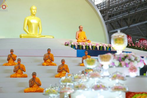 ภาพ No.85114:บรรยากาศการต้อนรับพระสังฆาธิการทั่วประเทศ และพิธีบูชาข้าวพระในวันสมาธิโลก วันอาทิตย์ต้นเดือนที่ 6 สิงหาคม พ.ศ. 2566 ณ สภาธรรมกายสากล วัดพระธรรมกาย