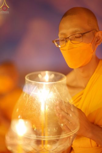 ภาพ No.75279:พิธีจุดประทีปถวายเป็นพุทธบูชา และบูชาธรรมมหาปูชนียาจารย์ ในโครงการธรรมยาตรากตัญญูบูชา มหาปูชนียาจารย์ พระมงคลเทพมุนี(สด จนฺทสโร) พระผู้ปราบมาร ปีที่ 11 ณ อนุสรณ์สถานลำดับที่ 7 สถานที่ขยายวิชชาธรรมกาย วัดพระธรรมกาย จ.ปทุมธานี วันที่ 31 มกราคม พ.ศ. 2566