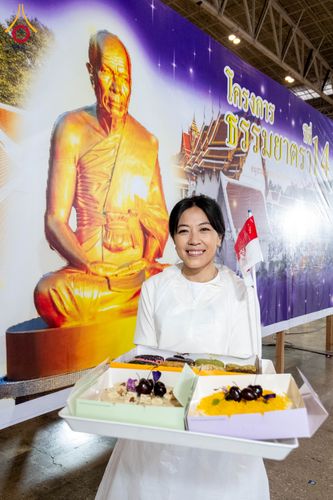 ภาพ No.303081:วันที่ 26 มกราคม พ.ศ. 2569 พิธีถวายภัตตาหารเป็นสังฆทาน แด่พระธรรมยาตรา ณ วัดพระธรรมกาย  จังหวัดปทุมธานี ในโครงการธรรมยาตรา กตัญญูบูชา มหาปูชนียาจารย์ พระมงคลเทพมุนี(สด จนฺทสโร) พระผู้ปราบมาร อนุสรณ์สถาน 7 แห่ง ปีที่ 14