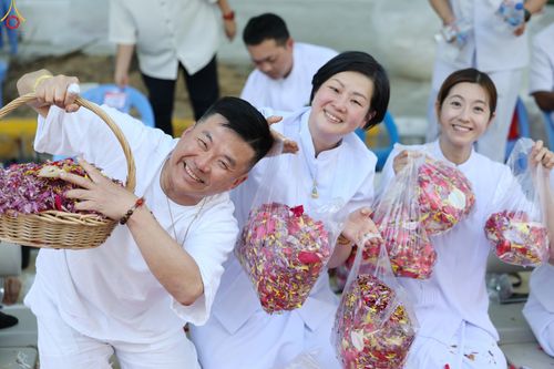 ภาพ No.306076:วันที่ 25 มกราคม พ.ศ. 2569 พิธีต้อนรับพระธรรมยาตรา วัดพระธรรมกาย(ภาพชุดที่ 4) ในโครงการธรรมยาตรา กตัญญูบูชา มหาปูชนียาจารย์ พระมงคลเทพมุนี(สด จนฺทสโร) พระผู้ปราบมาร อนุสรณ์สถาน 7 แห่ง ปีที่ 14