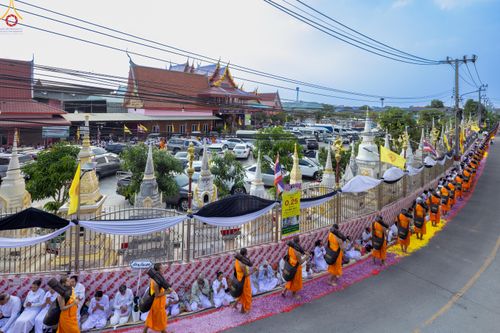 ภาพ No.295057:วันที่ 14 มกราคม พ.ศ. 2569 พิธีต้อนรับพระธรรมยาตรา อนุสรณ์สถานลำดับที่ 4  สถานที่เกิดด้วยกายธรรม ณ วัดโบสถ์บน ต.บางคูเวียง จ.นนทบุรี ในโครงการธรรมยาตรา กตัญญูบูชา มหาปูชนียาจารย์ พระมงคลเทพมุนี(สด จนฺทสโร) พระผู้ปราบมาร อนุสรณ์สถาน 7 แห่ง ปีที่ 14