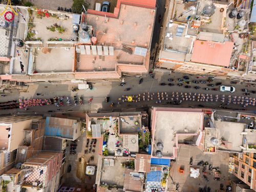 ภาพ No.313501:วันพฤหัสบดีที่ 12 มีนาคม พ.ศ. 2569 ขบวนแห่นาคธรรมทายาทในโครงการบรรพชาสามเณร 500 รูป  จาก นาคบาฮาล (Nagbahal) สู่จัตุรัสปาทัน (Patan Durbar Square) ประเทศเนปาล