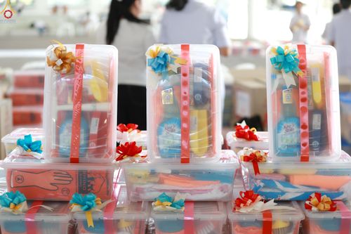 ภาพ No.280486:วันที่ 28 ธันวาคม พ.ศ.2568 พิธีถวายอุปกรณ์ทำความสะอาด ณ ห้องแก้วสารพัดนึก วัดพระธรรมกาย