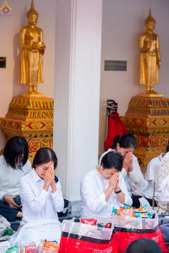 ภาพ No.294378:วันที่ 14 มกราคม พ.ศ. 2569 พิธีตักบาตรพระธรรมยาตรา ณ วัดสองพี่น้อง ต.ต้นตาล อ.สองพี่น้อง จ.สุพรรณบุรี ในโครงการธรรมยาตรา กตัญญูบูชา มหาปูชนียาจารย์ พระมงคลเทพมุนี(สด จนฺทสโร) พระผู้ปราบมาร อนุสรณ์สถาน 7 แห่ง ปีที่ 14