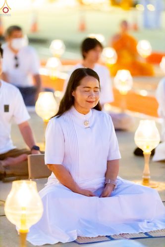 ภาพ No.307984:วันที่ 31 มกราคม พ.ศ. 2569 พิธีจุดประทีปธรรมถวายเป็นพุทธบูชา  และบูชาธรรมมหาปูชนียาจารย์ (ภาพชุดที่ 3) ณ วัดพระธรรมกาย ปทุมธานี ในโครงการธรรมยาตรา กตัญญูบูชา มหาปูชนียาจารย์ พระมงคลเทพมุนี(สด จนฺทสโร) พระผู้ปราบมาร อนุสรณ์สถาน 7 แห่ง ปีที่ 14