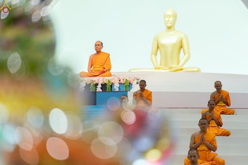 ภาพ No.337933:วันอาทิตย์ต้นเดือน 5 กรกฎาคม พ.ศ.2569 พิธีบูชาข้าวพระ ณ สภาธรรมกายสากล วัดพระธรรมกาย