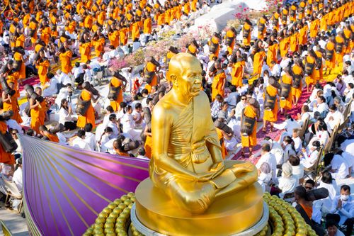 ภาพ No.292922:วันที่ 11 มกราคม พ.ศ. 2569 พิธีต้อนรับพระธรรมยาตรา ณ อนุสรณ์สถานลำดับที่ 3 (ภาพชุดที่ 2) สถานที่เกิดในเพศสมณะ วัดสองพี่น้อง อำเภอสองพี่น้อง จังหวัดสุพรรณบุรี ในโครงการธรรมยาตรา กตัญญูบูชา มหาปูชนียาจารย์ พระมงคลเทพมุนี(สด จนฺทสโร) พระผู้ปราบมาร อนุสรณ์สถ