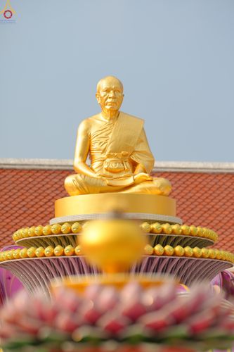 ภาพ No.296808:วันที่ 17 มกราคม พ.ศ. 2569 พิธีจุดประทีปถวายเป็นพุทธบูชา และบูชาธรรมมหาปูชนียาจารย์  ณ วัดโบสถ์บน ต.บางคูเวียง จ.นนทบุรี อนุสรณ์สถานลำดับที่ 4 สถานที่เกิดด้วยกายธรรม ในโครงการธรรมยาตรา กตัญญูบูชา มหาปูชนียาจารย์ พระมงคลเทพมุนี(สด จนฺทสโร) พระผู้ปราบมาร อ