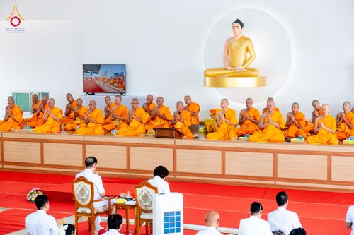 ภาพ No.327319:วันศุกร์ที่ 1 พฤษภาคม พ.ศ.2569 พิธีทอดผ้าป่า โปรยรัตนชาติ ตอกเสาเข็มมงคลต้นแรก สถาปนา “องค์พระเจดีย์เพื่อสร้างสันติภาพโลก” (แห่งแรกของภาคอีสาน) ณ ธุดงคสถานอำนาจเจริญ  อ.เมือง จ.อำนาจเจริญ