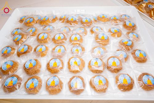 ภาพ No.305663:วันที่ 29 มกราคม พ.ศ. 2569 พิธีถวายภัตตาหารเป็นสังฆทาน แด่พระธรรมยาตรา ณ วัดพระธรรมกาย  จังหวัดปทุมธานี ในโครงการธรรมยาตรา กตัญญูบูชา มหาปูชนียาจารย์ พระมงคลเทพมุนี(สด จนฺทสโร) พระผู้ปราบมาร อนุสรณ์สถาน 7 แห่ง ปีที่ 14