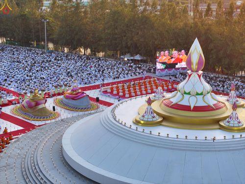 ภาพ No.292054:วันที่ 10 มกราคม พ.ศ. 2569 พิธีจุดประทีปถวายเป็นพุทธบูชา และบูชาธรรมมหาปูชนียาจารย์  ณ อนุสรณ์สถานคลองบางนางแท่น อ.สามพราน จ.นครปฐม ในโครงการธรรมยาตรา กตัญญูบูชา มหาปูชนียาจารย์ พระมงคลเทพมุนี(สด จนฺทสโร) พระผู้ปราบมาร อนุสรณ์สถาน 7 แห่ง ปีที่ 14