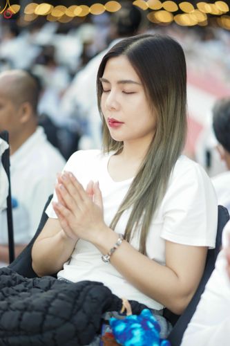 ภาพ No.289250:วันที่ 7 มกราคม พ.ศ. 2569 พิธีตักบาตรพระธรรมยาตรา ณ อนุสรณ์สถานลำดับที่ 1 สถานที่เกิดด้วยรูปกายเนื้อ อนุสรณ์สถานมหาวิหารพระมงคลเทพมุนี (โลตัสแลนด์) อ.สองพี่น้อง จ.สุพรรณบุรี ในโครงการธรรมยาตรา กตัญญูบูชา มหาปูชนียาจารย์ พระมงคลเทพมุนี(สด จนฺทสโร) พระผู้ป